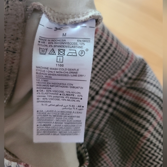 Old Navy Stevie Ankle Pants in Neutral Plaid - Size M - Picture 9 of 10
